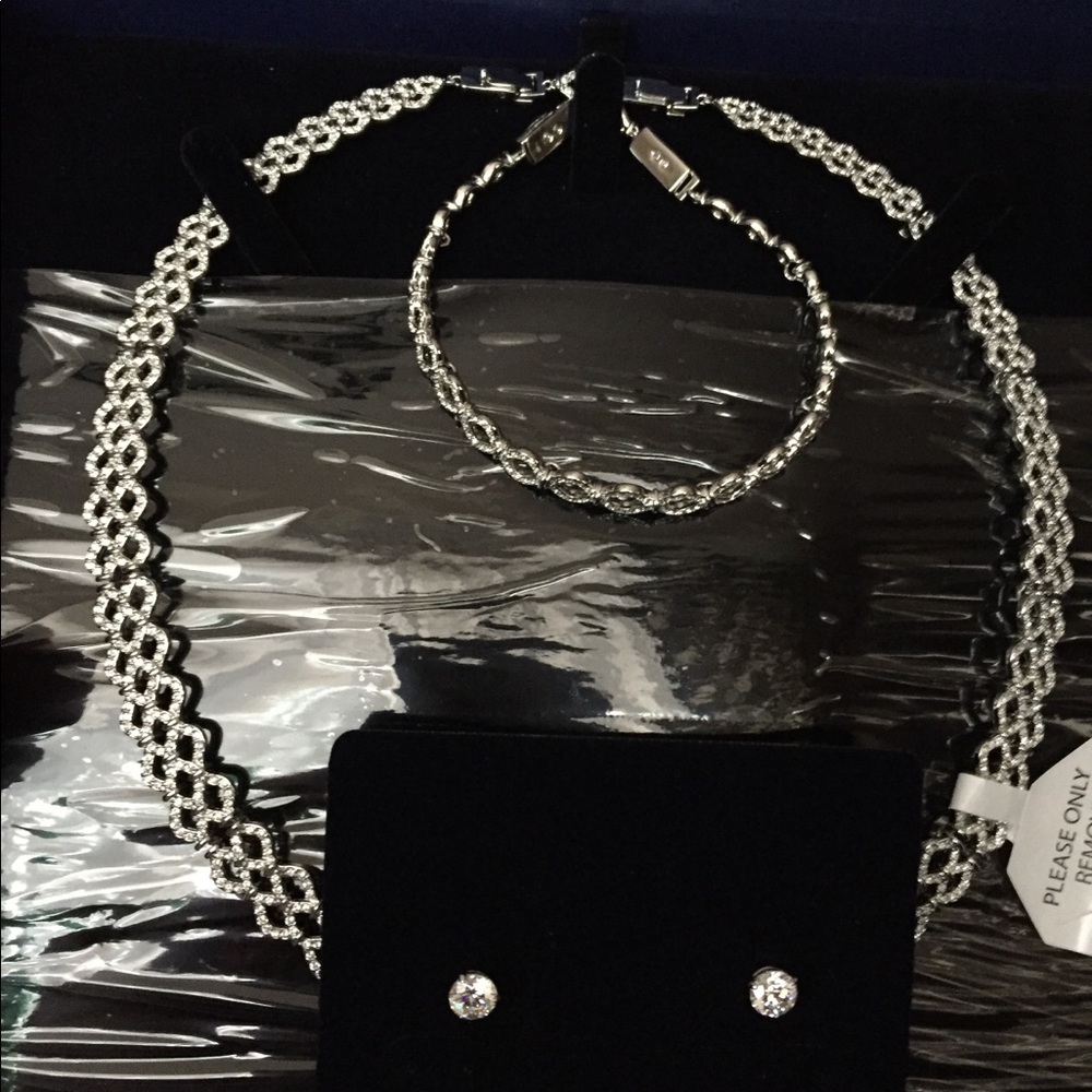Set necklace, bracelet and earrings - Picture 1 of 2
